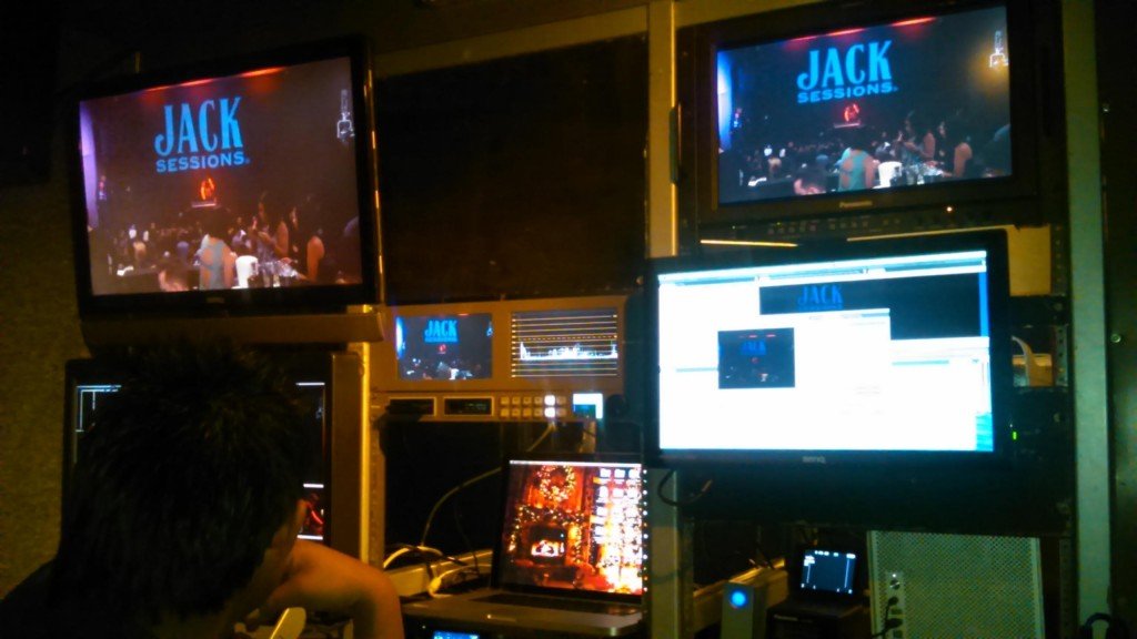 Unidad móvil de televisión de BURST produciendo un evento en vivo