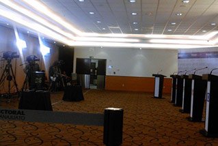 Equipo de producción de video de BURST montado en racks para un circuito cerrado de televisión